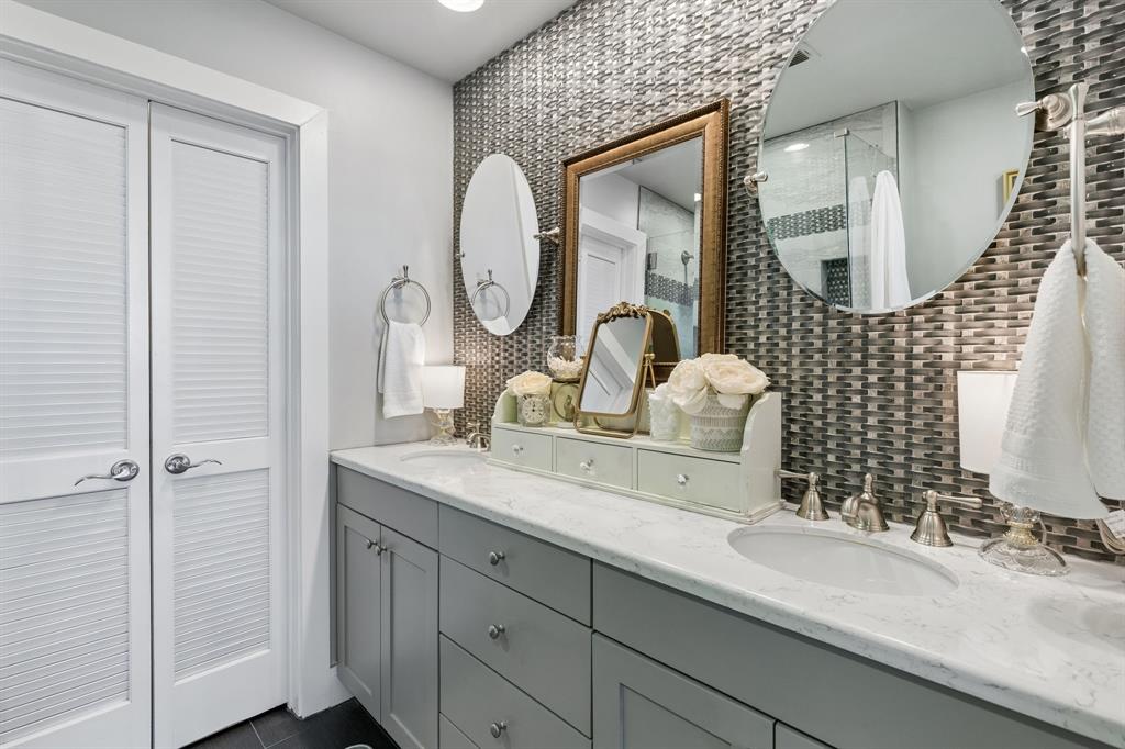 Neil P At Burnett Park Condo - Residential