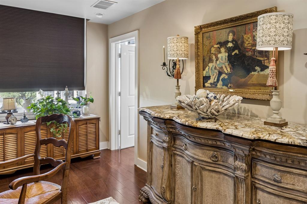Neil P At Burnett Park Condo - Residential