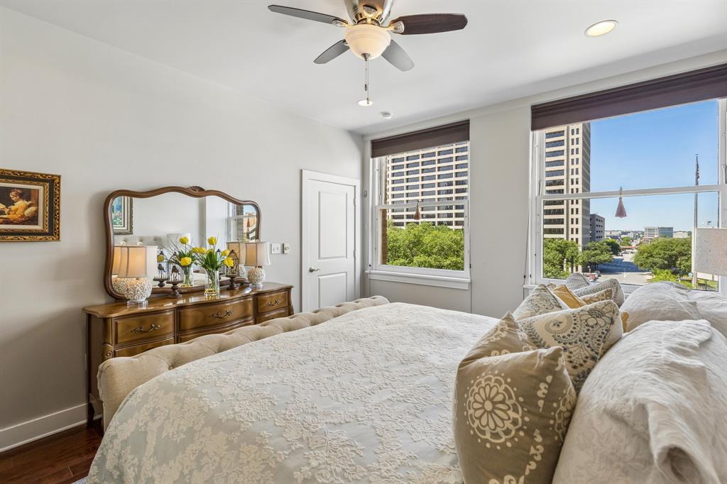 Neil P At Burnett Park Condo - Residential