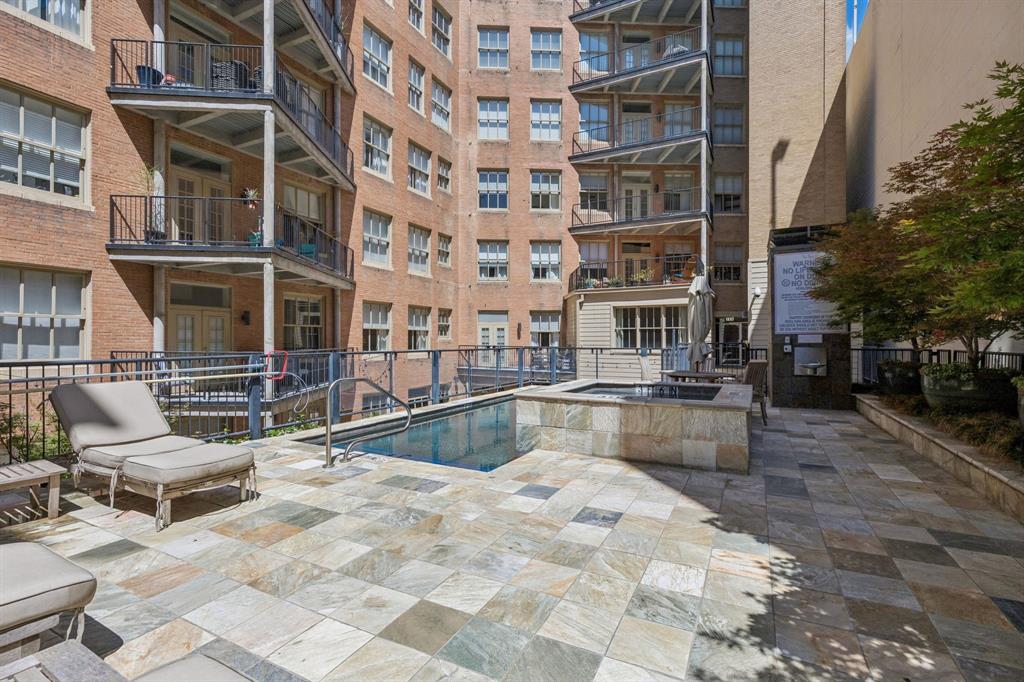 Neil P At Burnett Park Condo - Residential