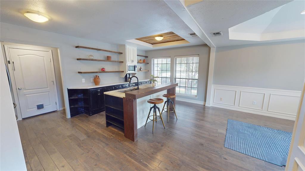 2415 Peachtree Lane