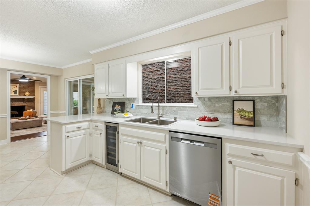6839 Anglebluff Circle