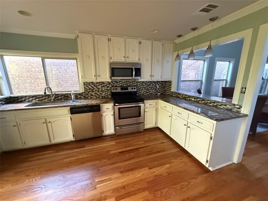 Rosser Village Rev - Residential Lease