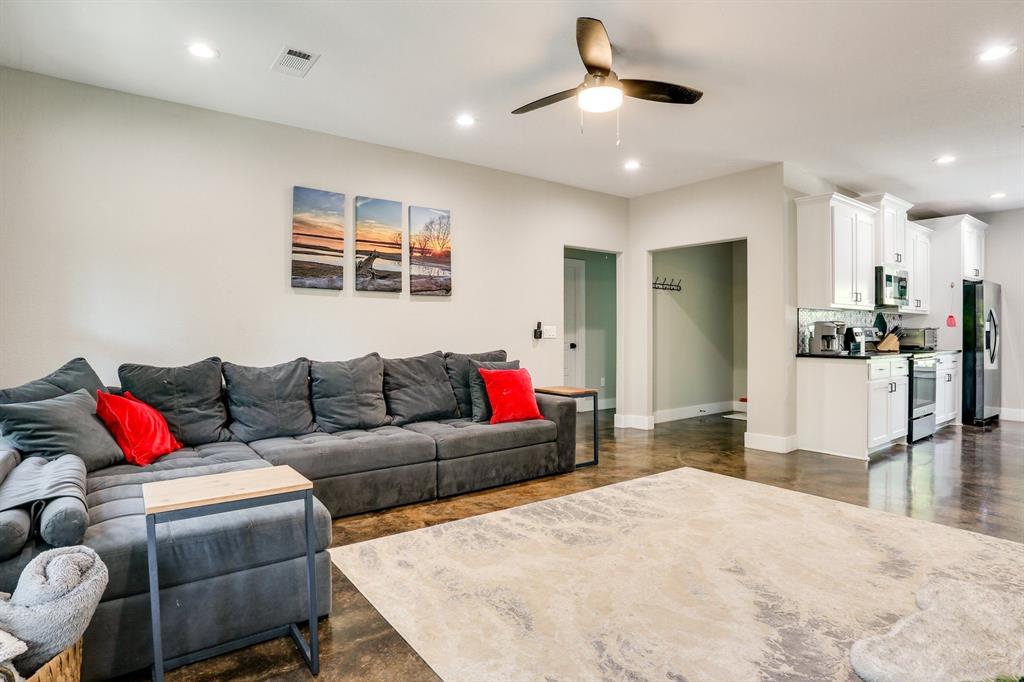 BENTWOOD ACRES - Residential Lease