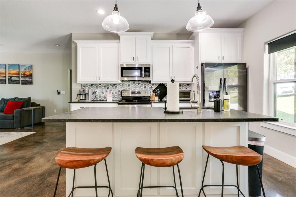 BENTWOOD ACRES - Residential Lease