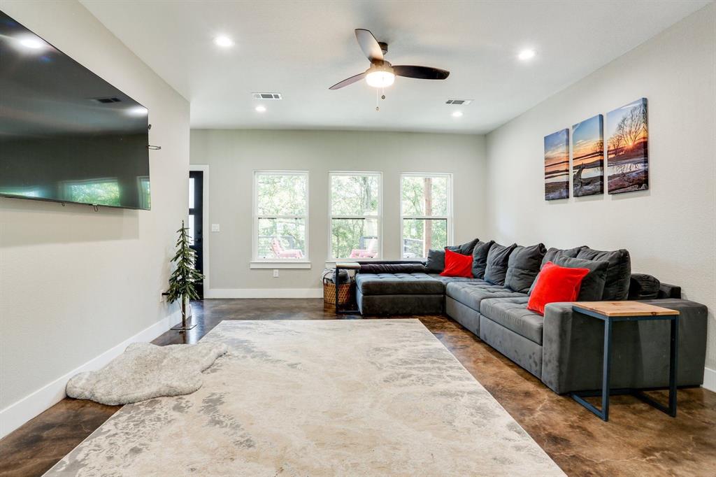 BENTWOOD ACRES - Residential Lease