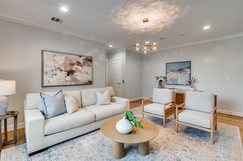 4031 Prescott Avenue