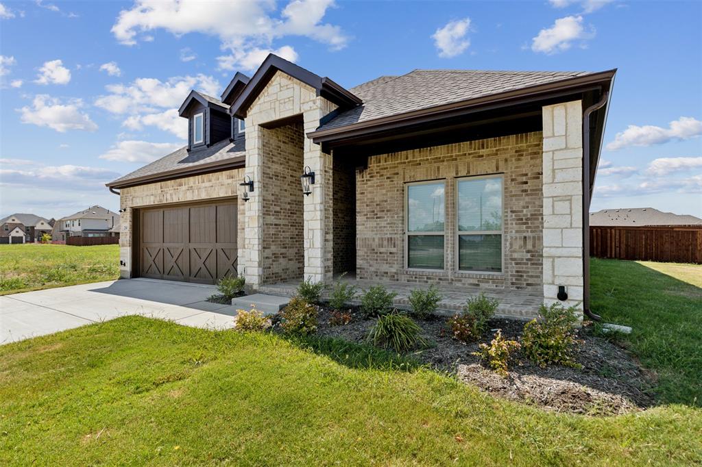 Mira Lagos Xing - Residential Lease