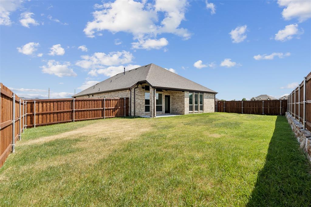 Mira Lagos Xing - Residential Lease