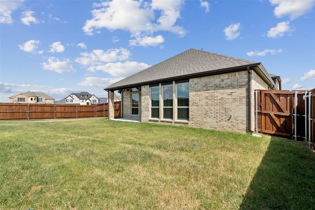 Mira Lagos Xing - Residential Lease