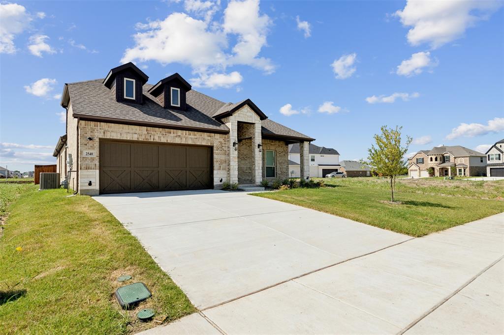 Mira Lagos Xing - Residential Lease