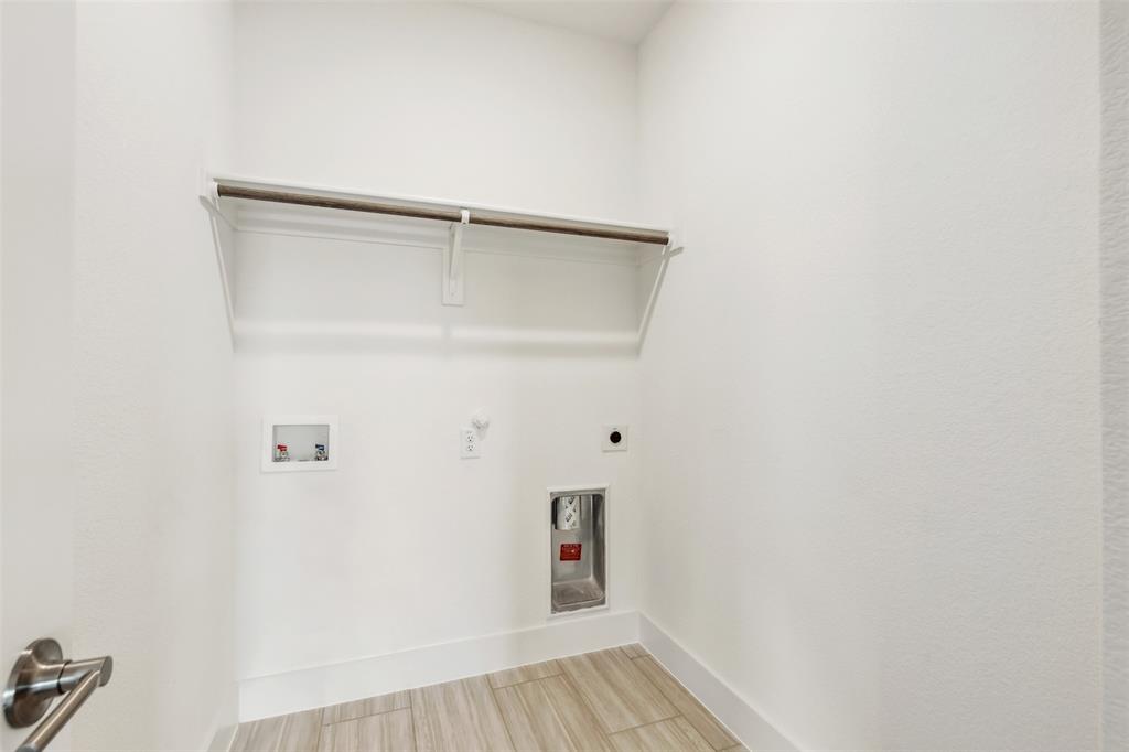 Mira Lagos Xing - Residential Lease