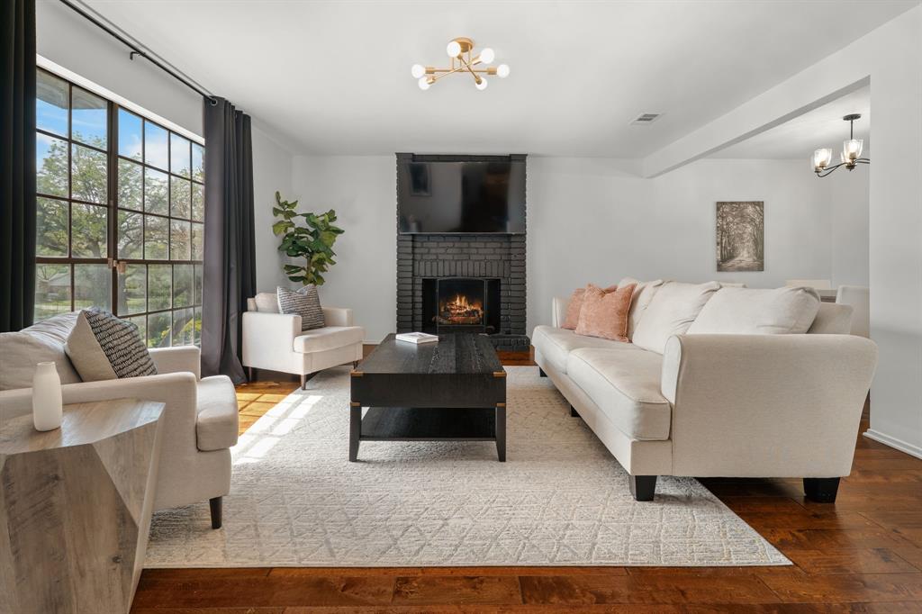 825 Wooded Crest Drive