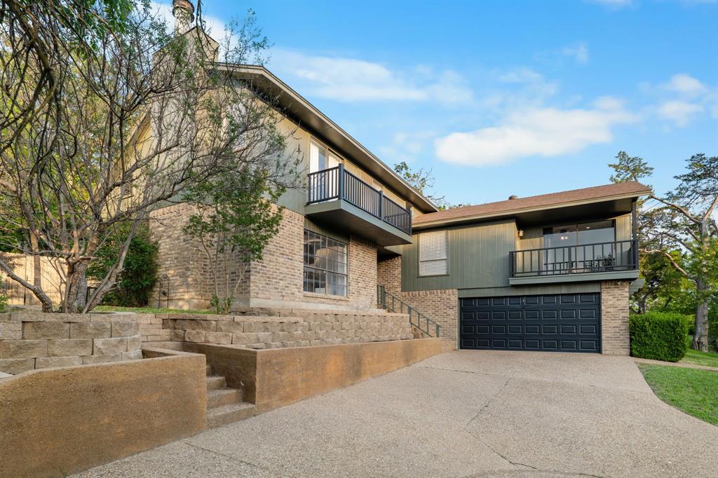 825 Wooded Crest Drive