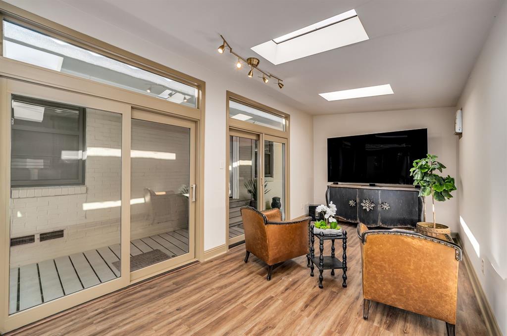 Meadowwood Estate - Residential