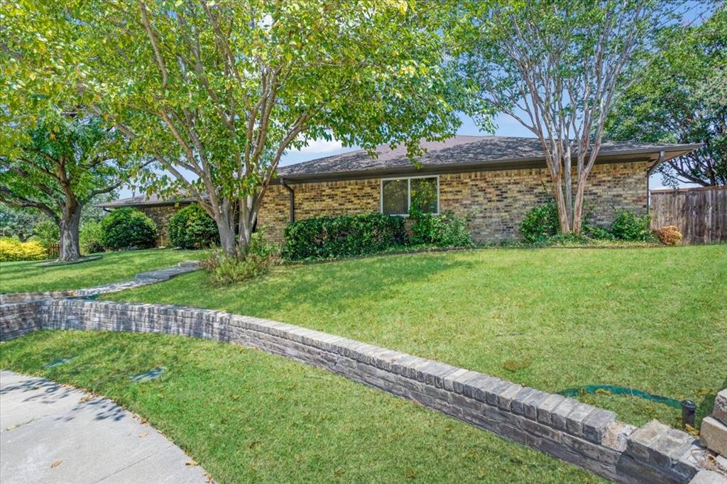 2149 Willow Place A & B