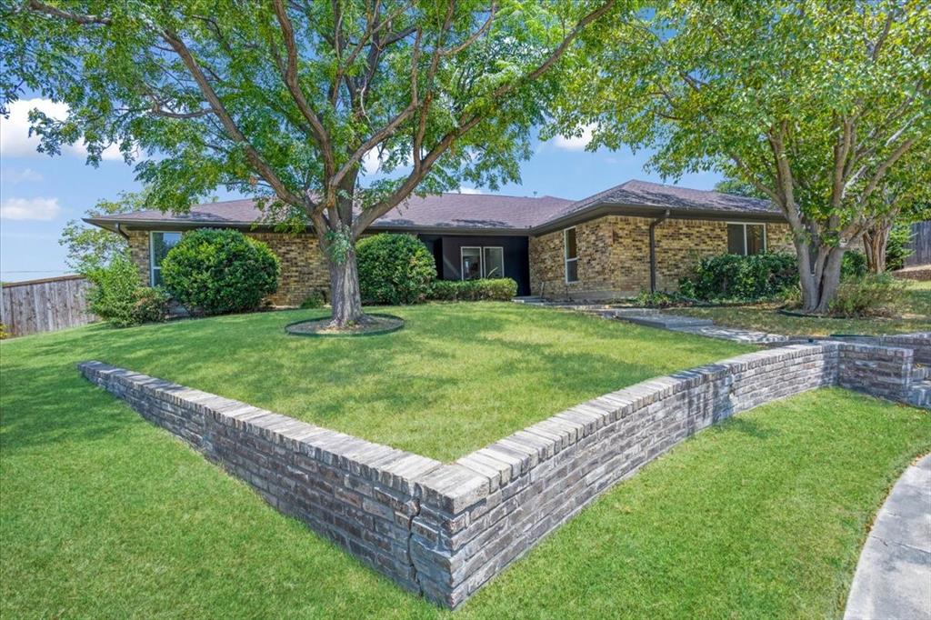 2149 Willow Place A & B