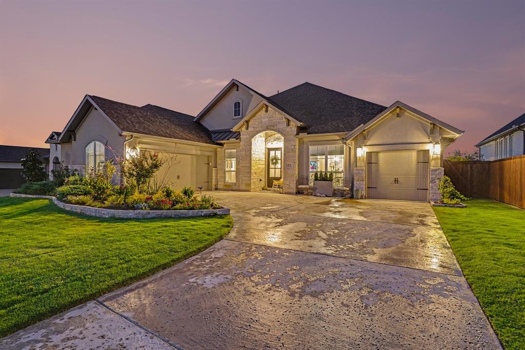 573 Broadleaf Way