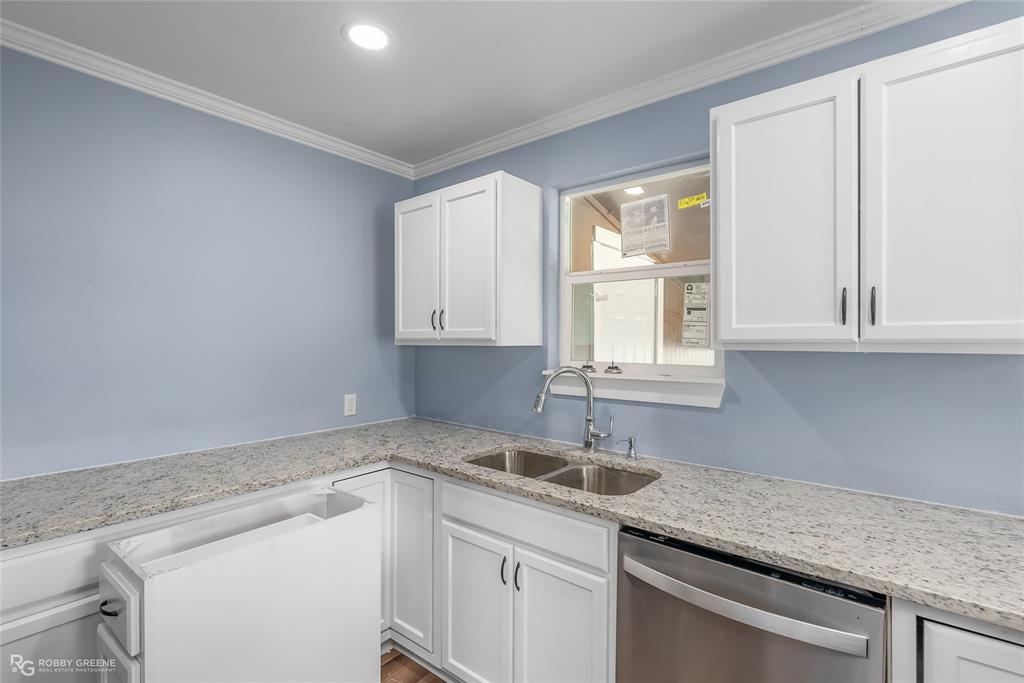 Shreveport, Louisiana 71106, United States, 3 Bedrooms Bedrooms, ,1 BathroomBathrooms,Residential,Pending,39169