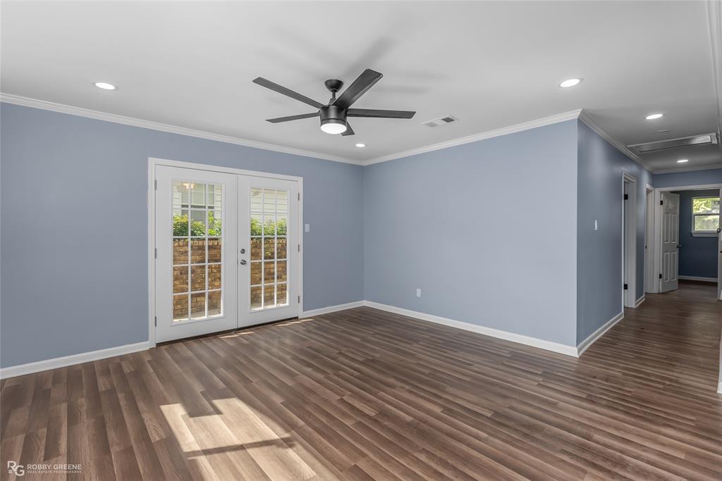 Shreveport, Louisiana 71106, United States, 3 Bedrooms Bedrooms, ,1 BathroomBathrooms,Residential,Pending,39169