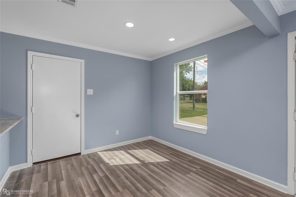 Shreveport, Louisiana 71106, United States, 3 Bedrooms Bedrooms, ,1 BathroomBathrooms,Residential,Pending,39169