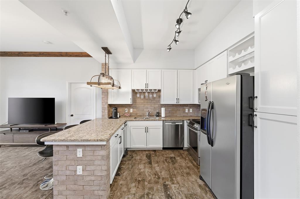 3225 Turtle Creek Boulevard 829