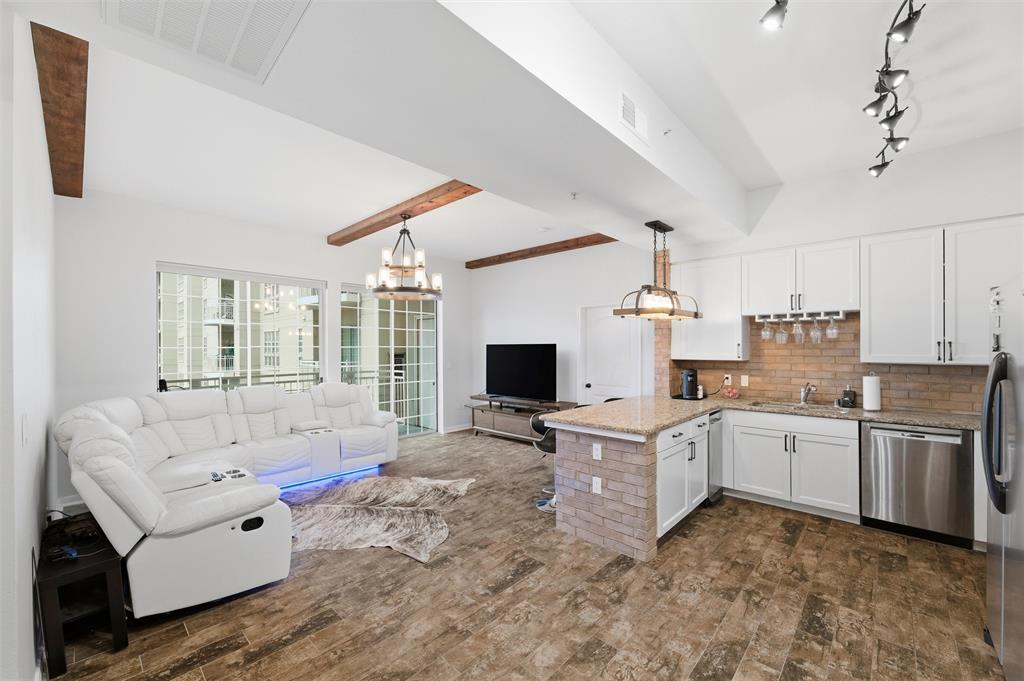 3225 Turtle Creek Boulevard 829