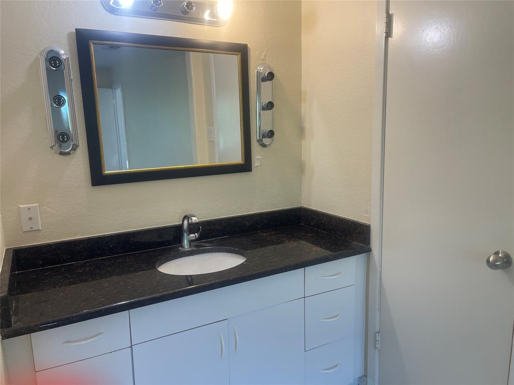 Preston Place Twnhms - Residential Lease