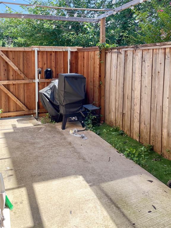 Preston Place Twnhms - Residential Lease