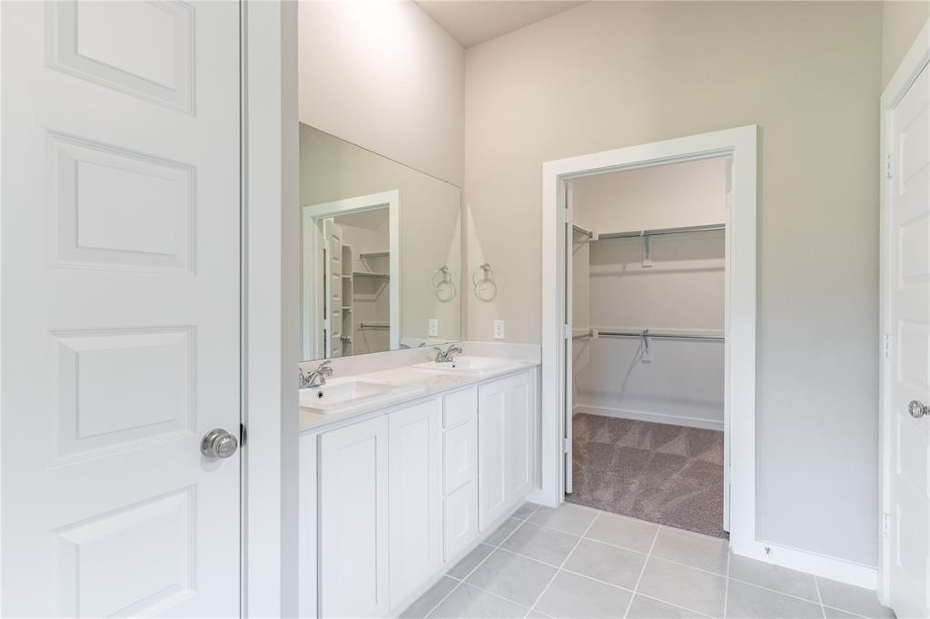 OAK CREEK - Residential Lease