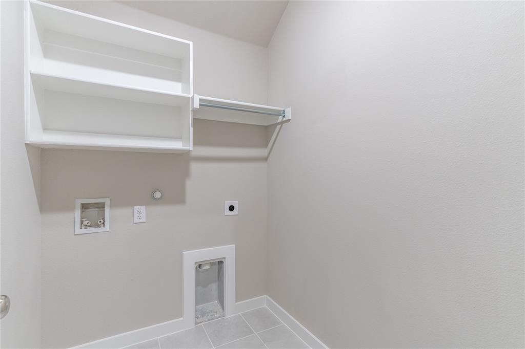 OAK CREEK - Residential Lease