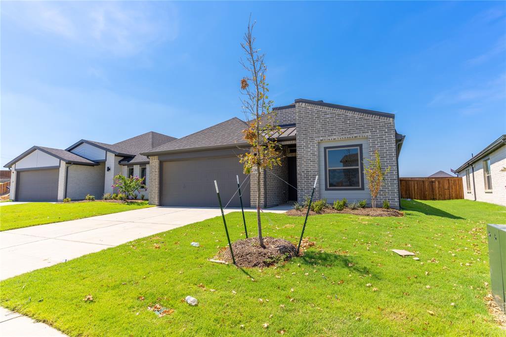 OAK CREEK - Residential Lease