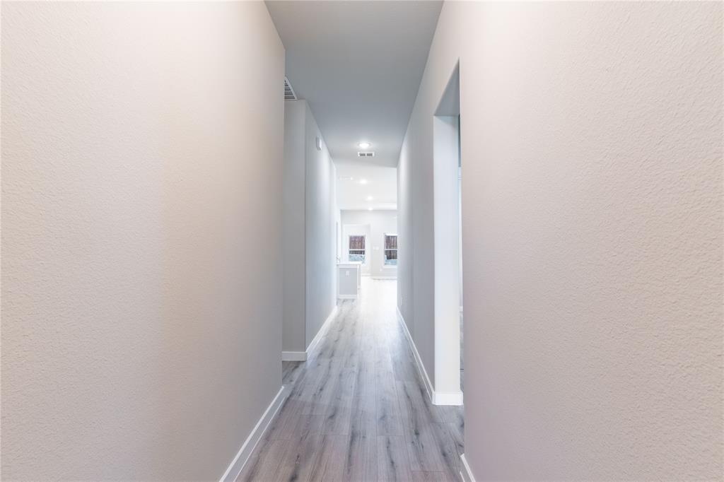 OAK CREEK - Residential Lease