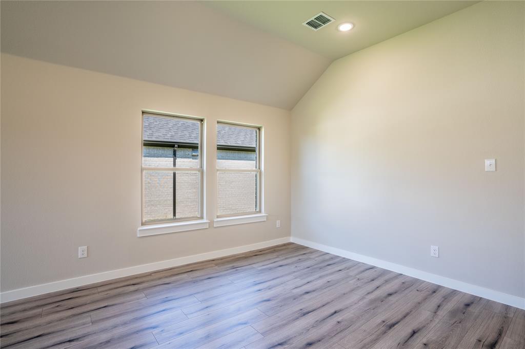 OAK CREEK - Residential Lease