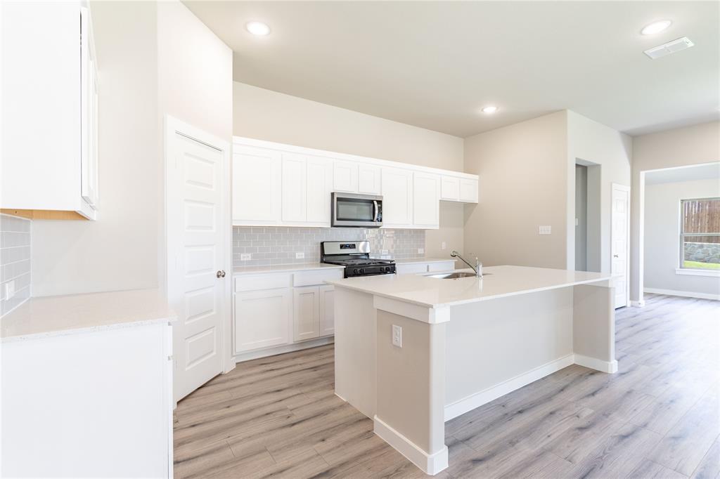 OAK CREEK - Residential Lease