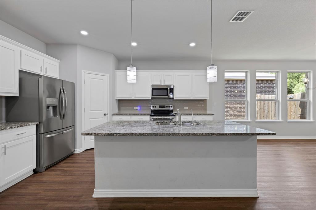 Brook Mdw - Residential