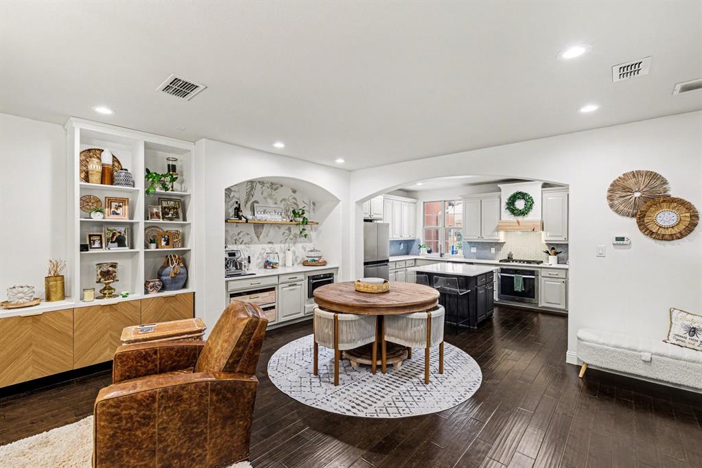 Lakeshore Village - Residential