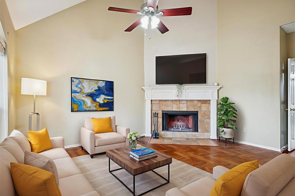 6633 Macintosh Drive