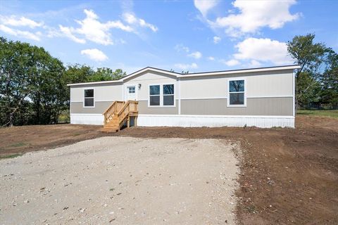 1499 SE CR 3135 Corsicana TX 75109