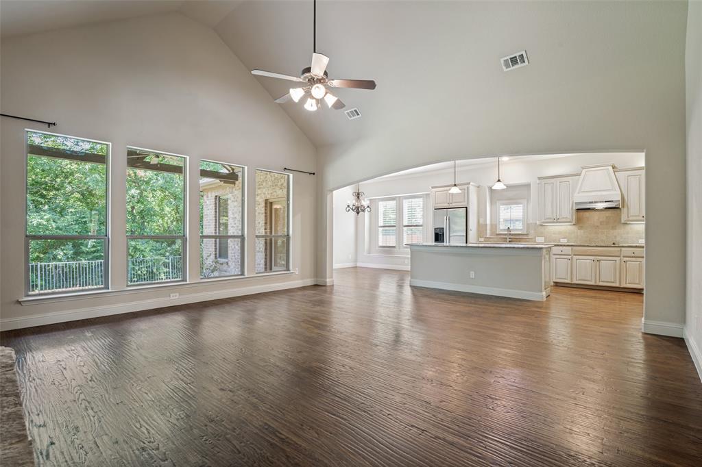 2512 Cedarwood Trail