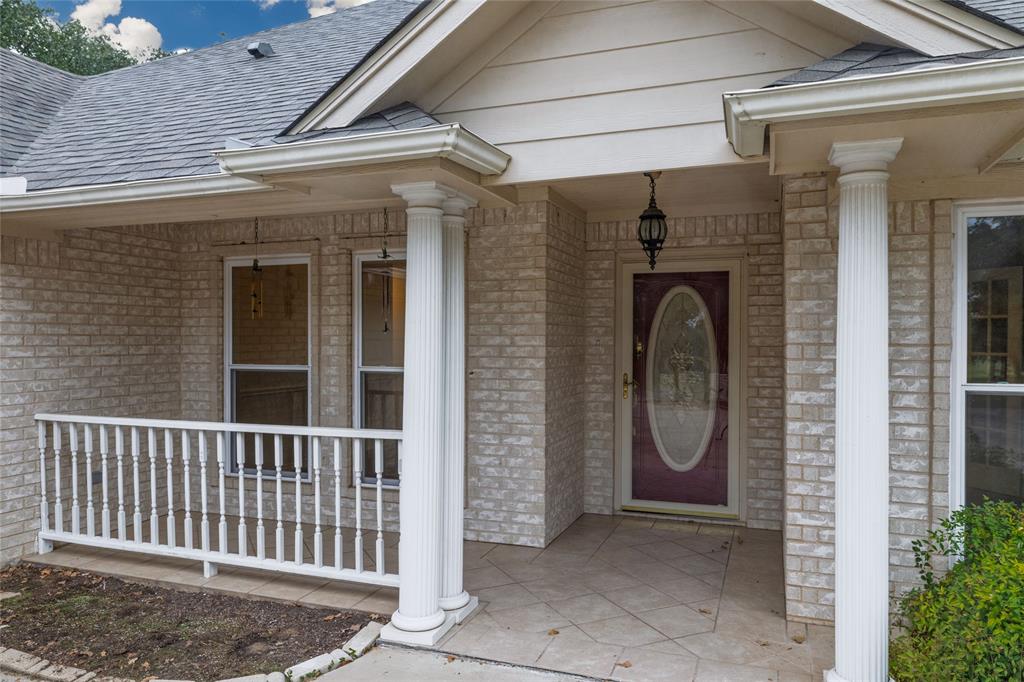 604 Runaway Bay Drive