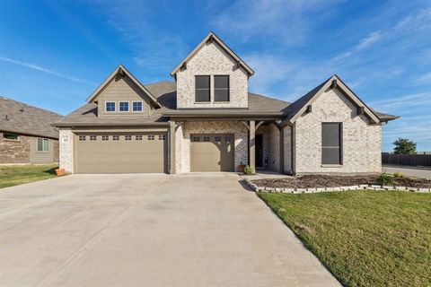 A home in Oak Point