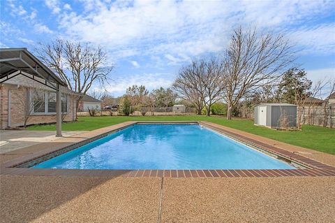 A home in Crowley