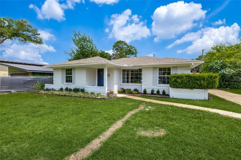 Photo of 6536 Patrick Drive, Dallas, TX 75214 (MLS # 21310535)