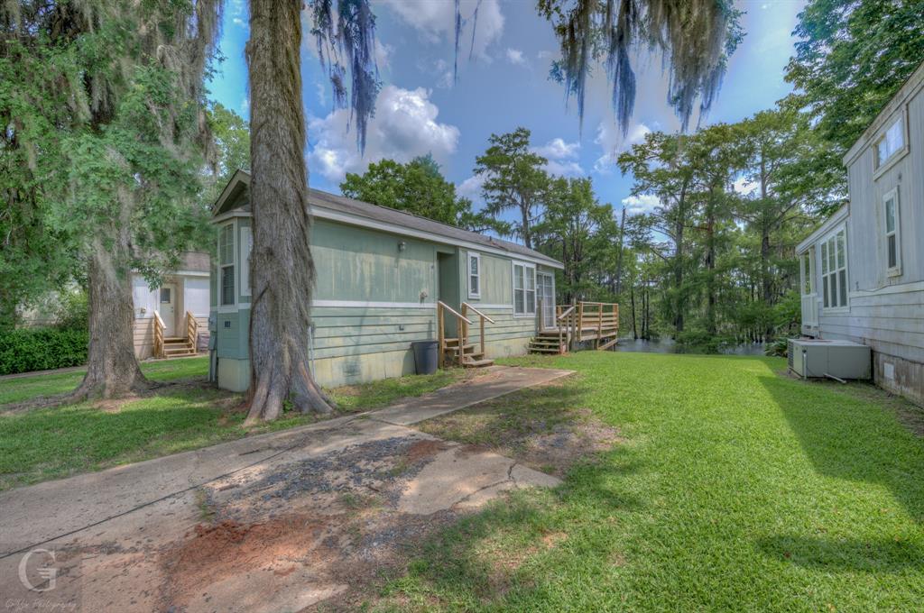 315 Lakeview Circle