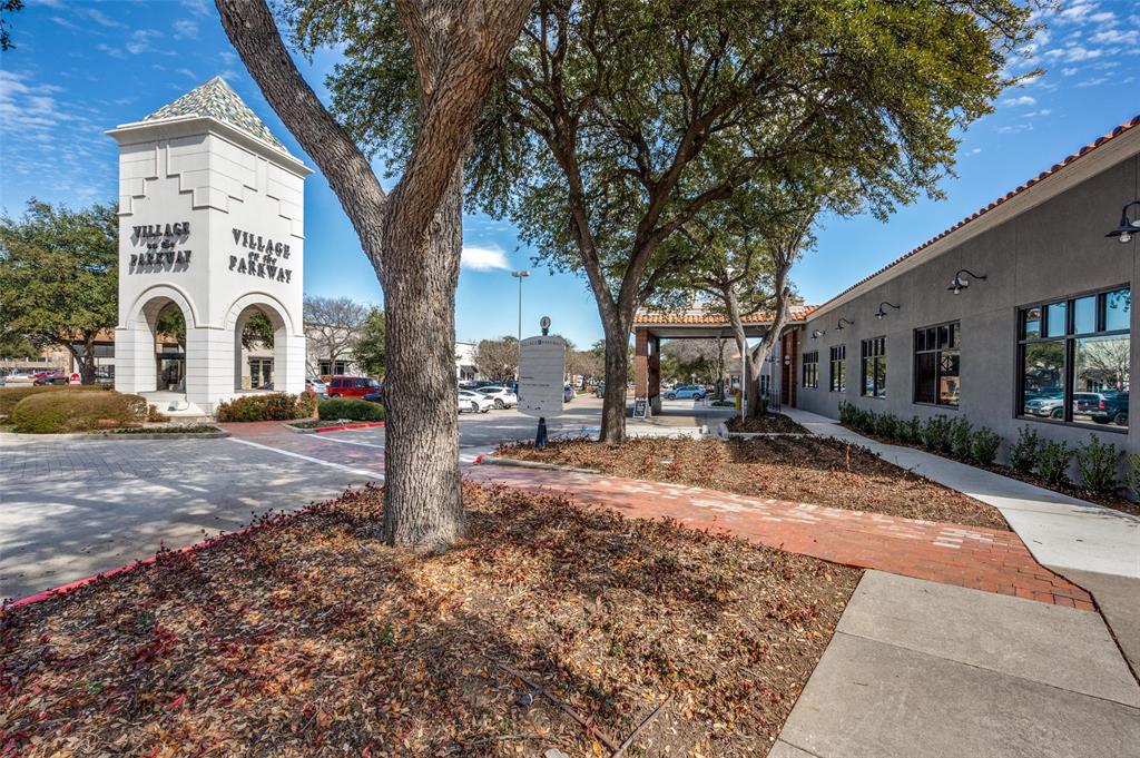 Boardwalk On The Pkwy Condos - Residential