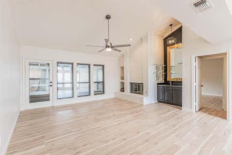 Tiny photo for 1221 Boardwalk Street, Arlington, TX 76011 (MLS # 21323452)