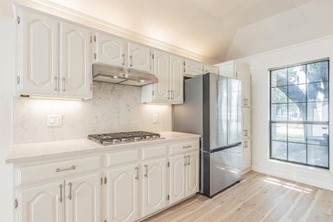Tiny photo for 1221 Boardwalk Street, Arlington, TX 76011 (MLS # 21323452)