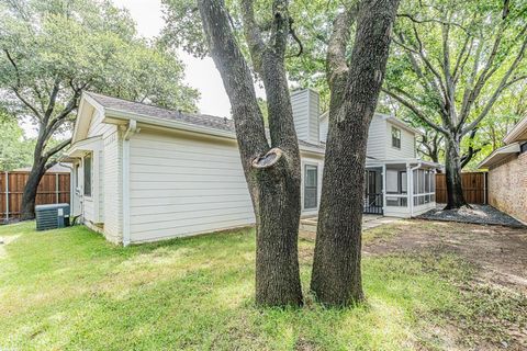 Tiny photo for 1221 Boardwalk Street, Arlington, TX 76011 (MLS # 21323452)