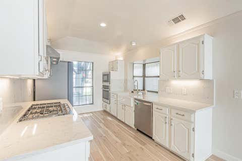 Tiny photo for 1221 Boardwalk Street, Arlington, TX 76011 (MLS # 21323452)